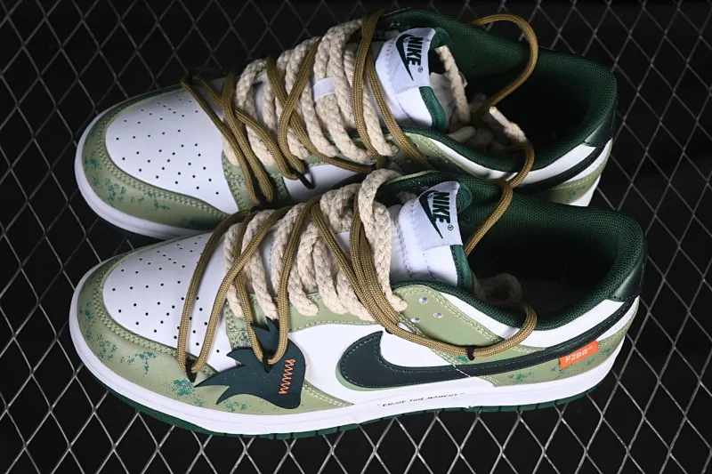 All categories Nk SB Dunk Series Nk SB Dunk Low High-end customized low-top sneakers Nike SB Dunk Low white and green straps low-top casual sneakers DD1391-100